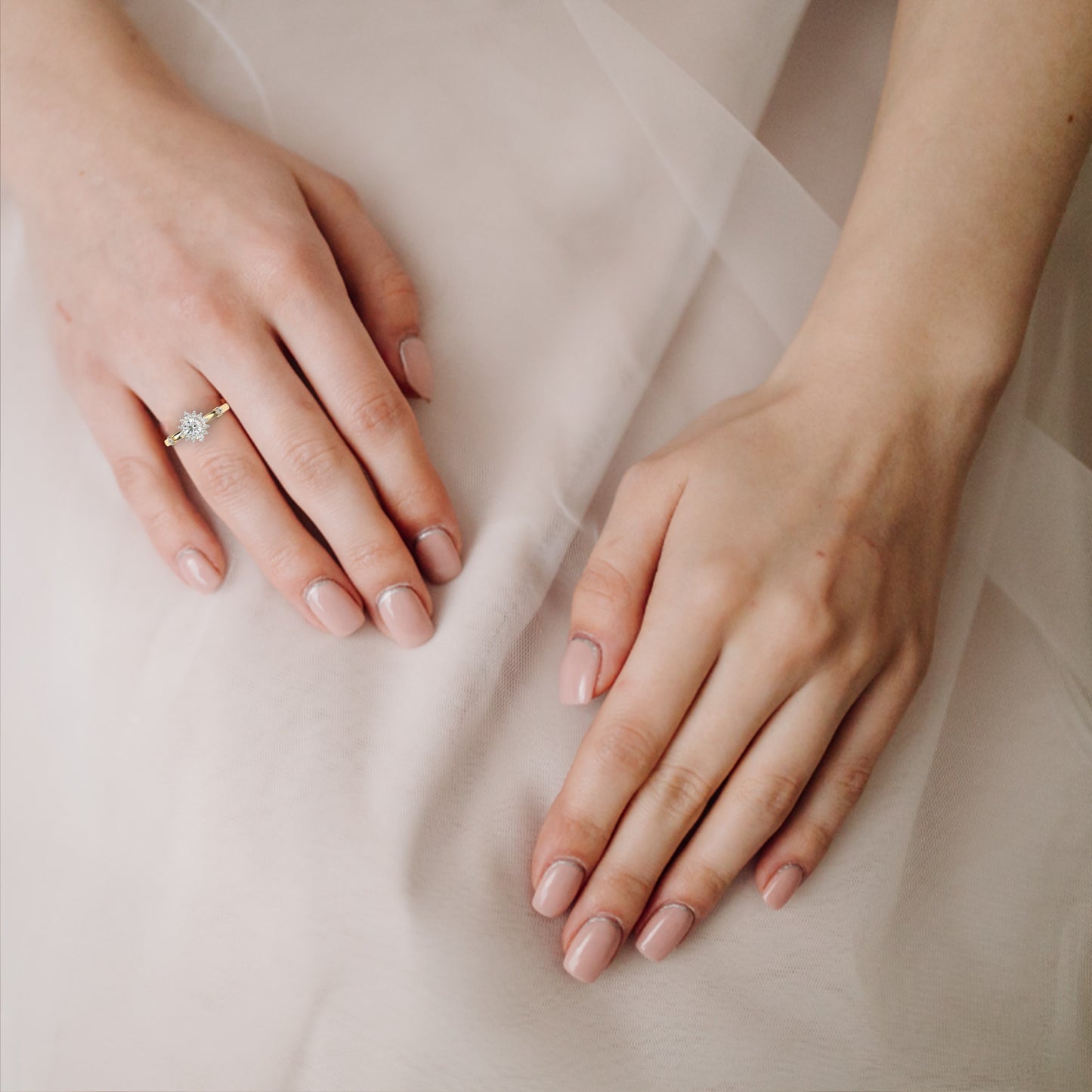 rich radiance round diamond ring