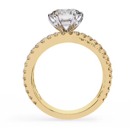 Bague en diamant rond Flutter