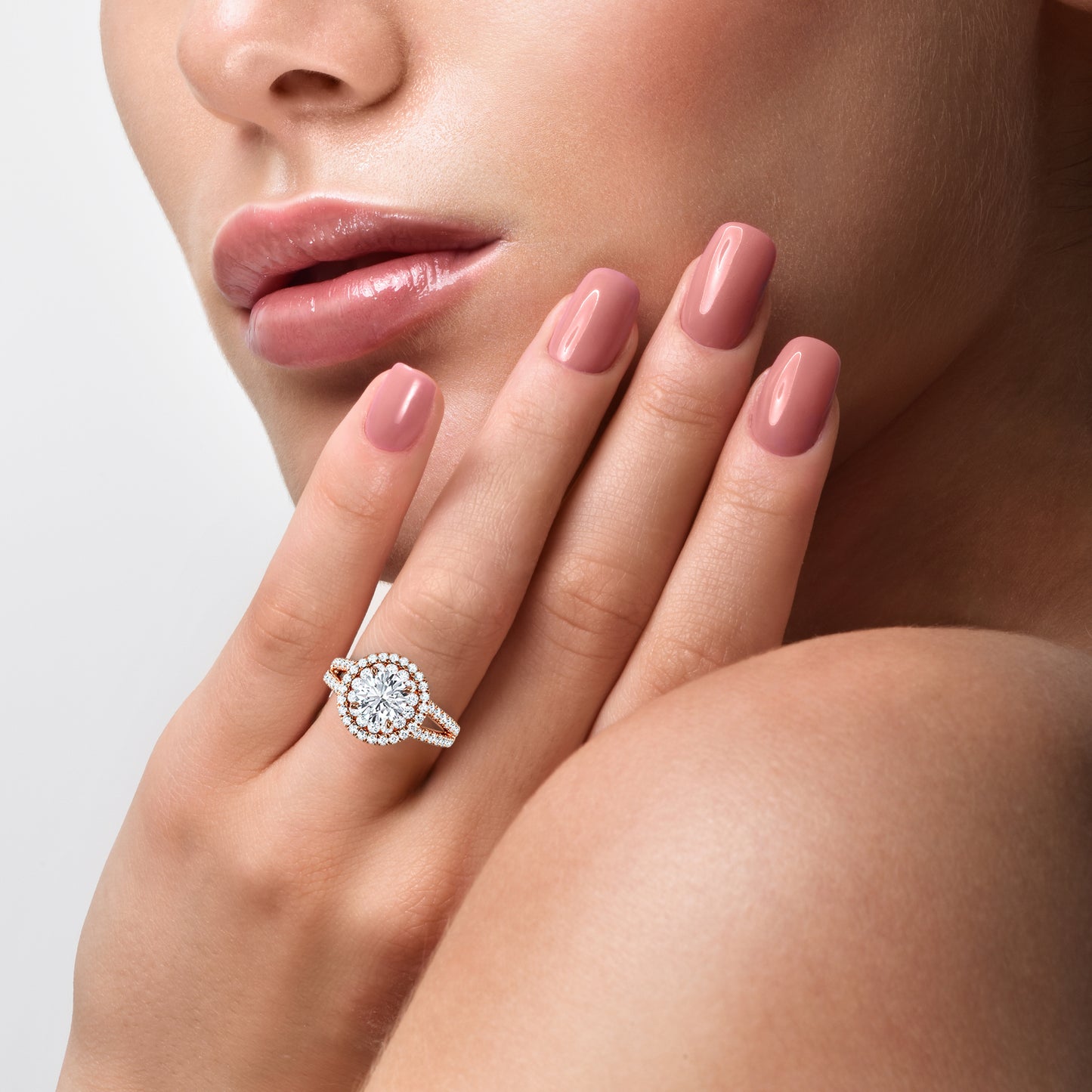 aura round diamond ring