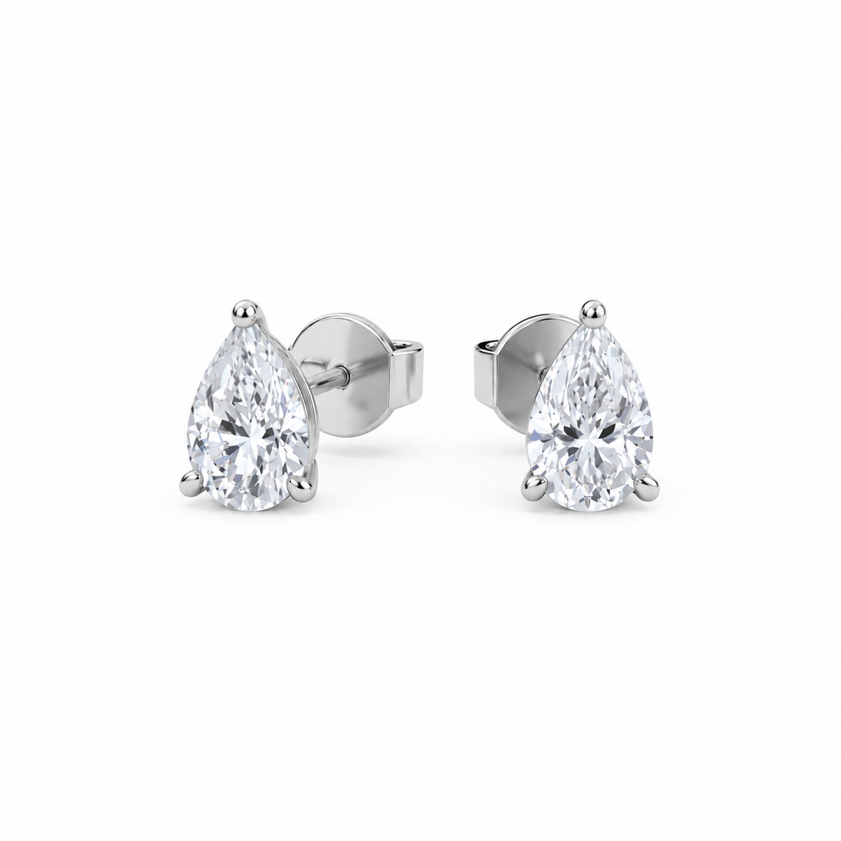 boucle d'oreille liberty en diamant rond 1 carat (0,5+0,5)