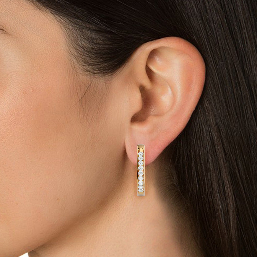 boucles d'oreilles à breloques en diamant rond lustre