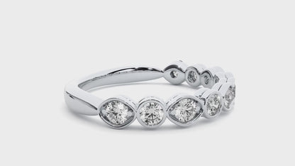 Drip Round Diamond Ring