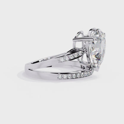 Timeless Glow Diamond Ring